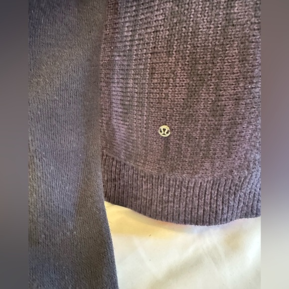 Lululemon Wrap It Up 100% Merino Wool Sweater Size 6 - Picture 4 of 13
